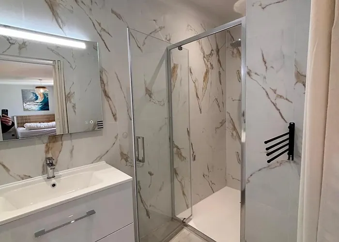 - A La Campagne, Vittorio